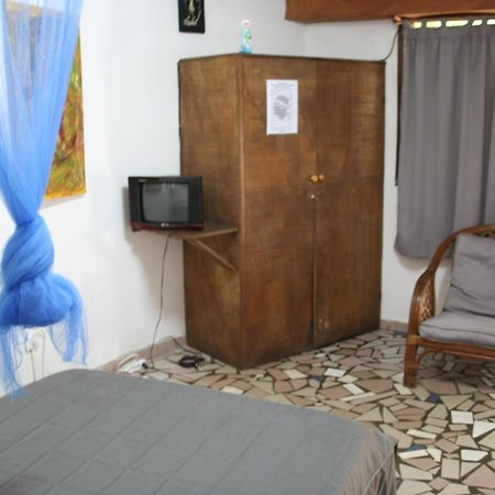 Hotel Napoleon Lagune Lomé Rom bilde