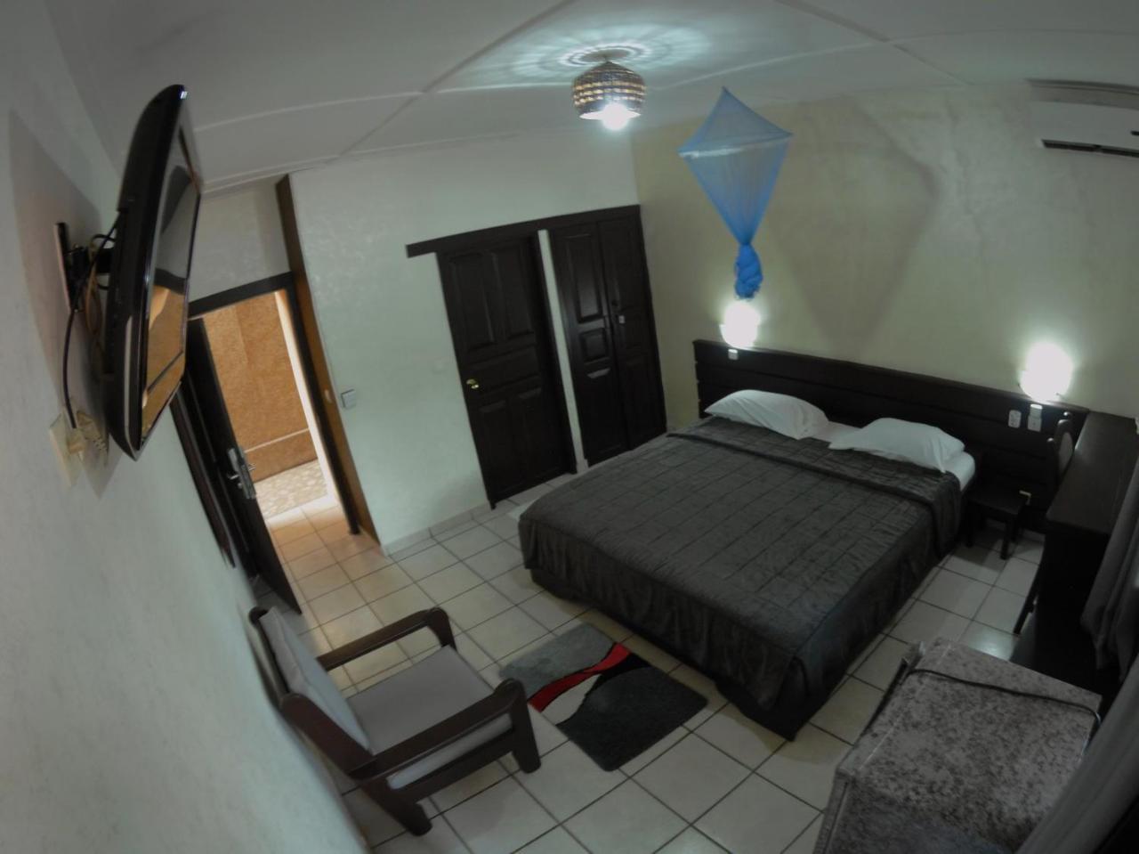 Hotel Napoleon Lagune Lomé Eksteriør bilde